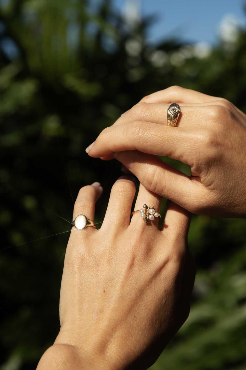 Acadia 1960s Pearl Ribbon Ring 18ct Gold