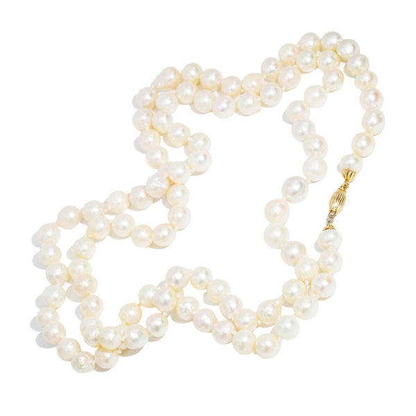 Angelique 1980s Pearl Strand 18ct Gold Clasp