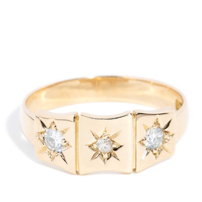 Coen 1940s Three Stone Diamond Star Set Band 18ct Gold