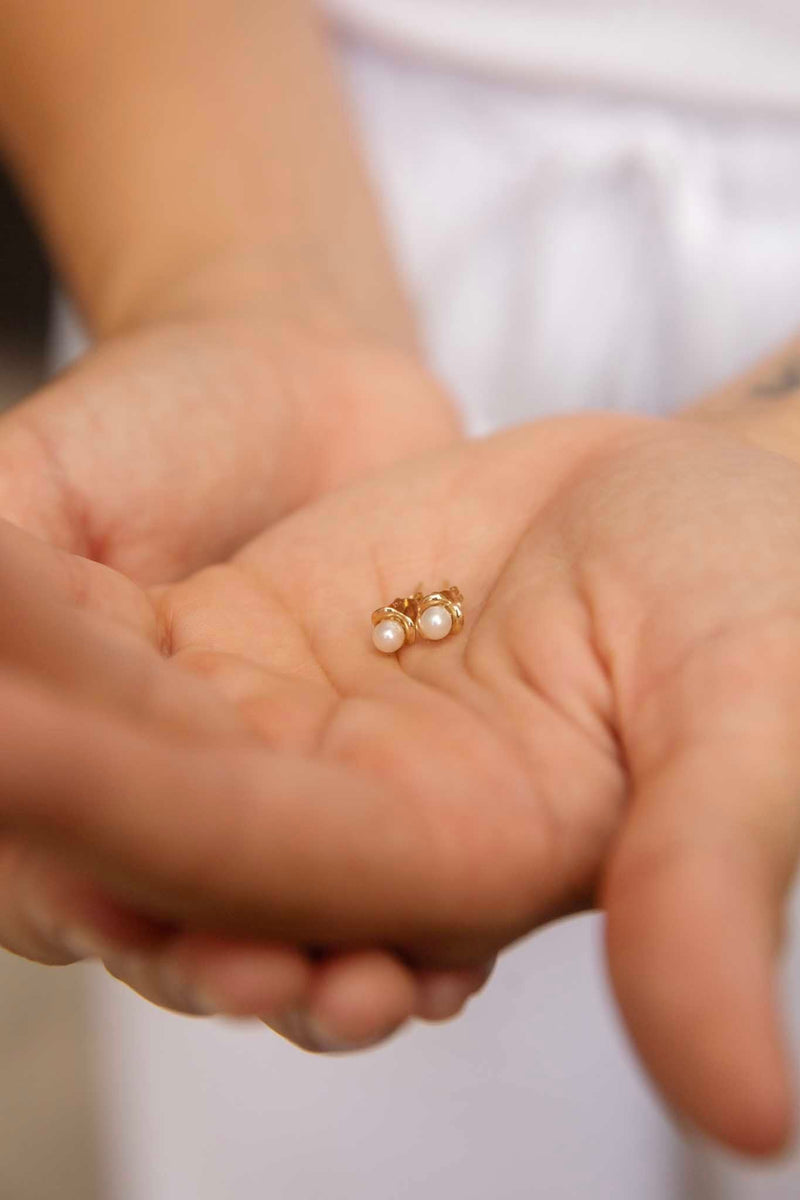 Francine 1990s Pearl Flower Studs 14ct Gold Earrings Imperial Jewellery 