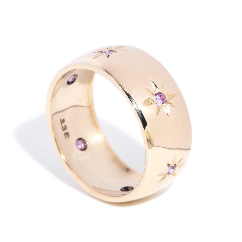 Georgina 1960s Fuchsia Sapphire Band 9ct Gold