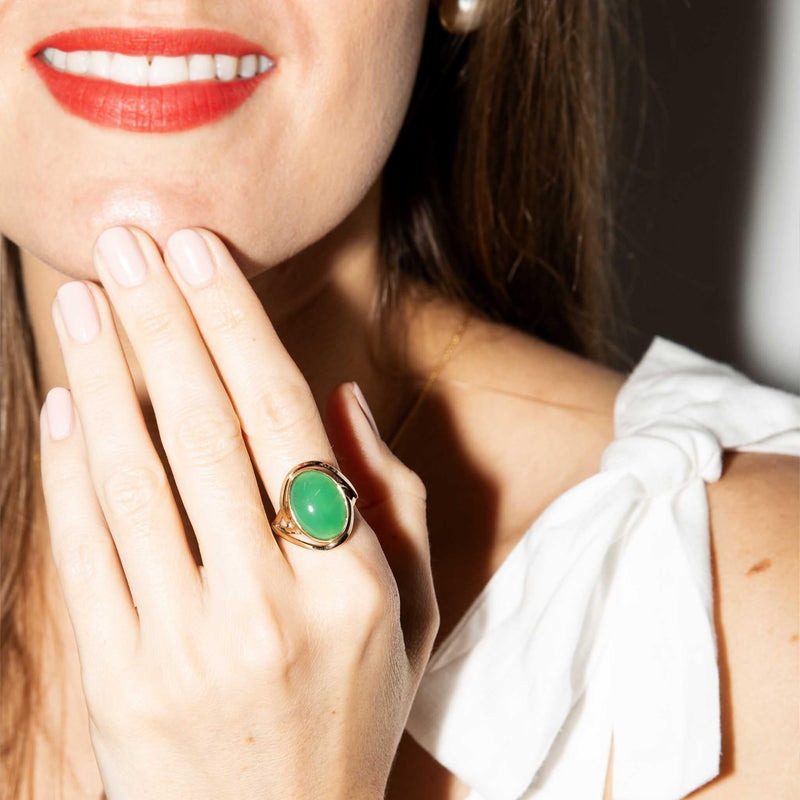 Hattie 1980s Chrysoprase Cabochon Ring 9ct Gold