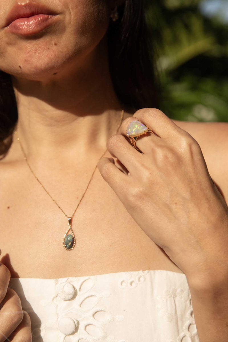 Jaina 1970s Freeform Crystal Opal Ring 18ct Gold