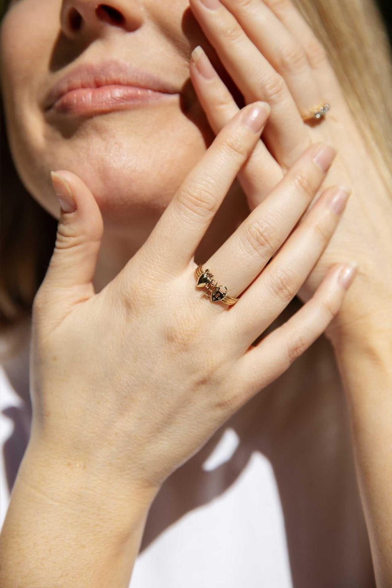 Leah 1950s Diamond Three Stone Ring 18ct Gold