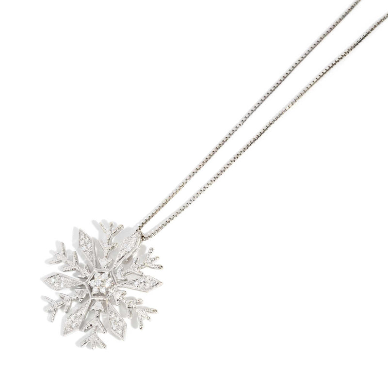 Spencer 1990s Diamond Snowflake Pendant & Chain 18ct White Gold