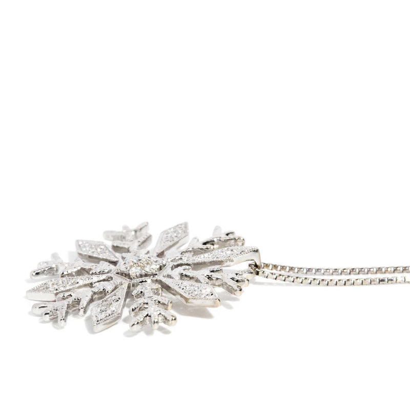 Spencer 1990s Diamond Snowflake Pendant & Chain 18ct White Gold