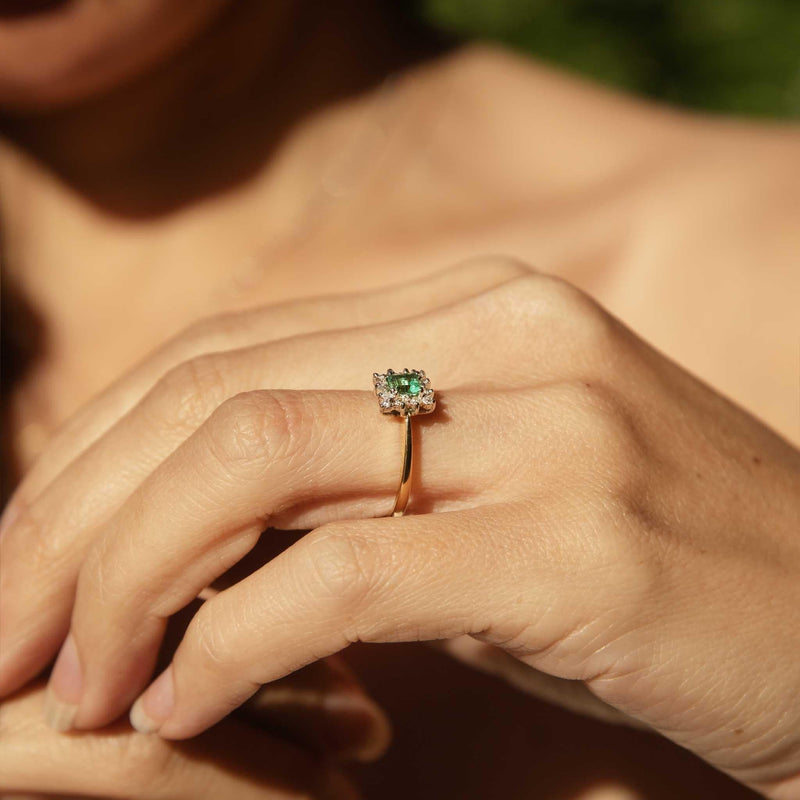 Zen 1960s Emerald & Diamond Ring 18ct