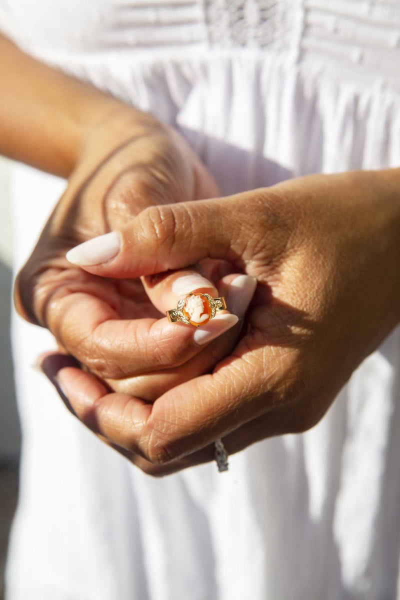 Ladies cameo store ring