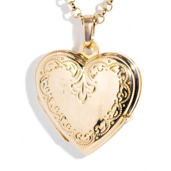 Vintage circa 1950s Heart Locket with Belcher Chain in 9 Carat Yellow Gold